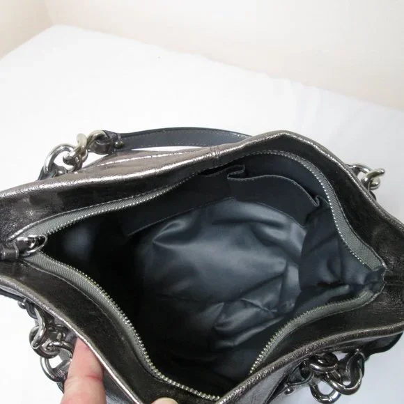 Coach Metallic Silver Hobo Purse No. L117B-F17166 Pre-owned Excellent Co… - Picture 9 of 16